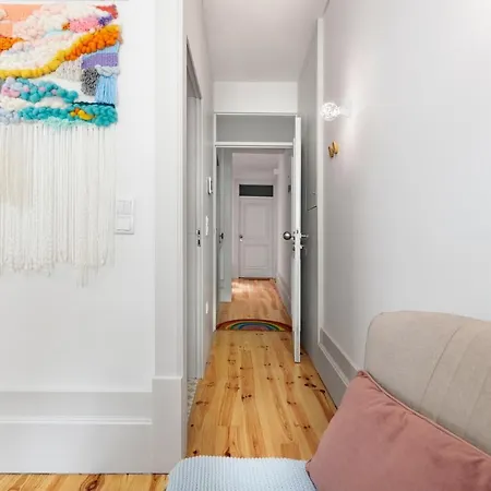 Vibrant Flat By Sao Bento W/balcony - Loureiro140 *